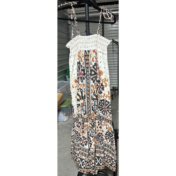 Farm Rio | Flower Fan Tapestry Off-White Midi Dress - Picture 3 of 5